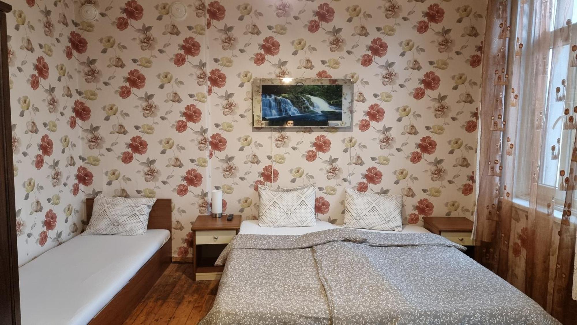 Old Style Hotel Враца Стая снимка